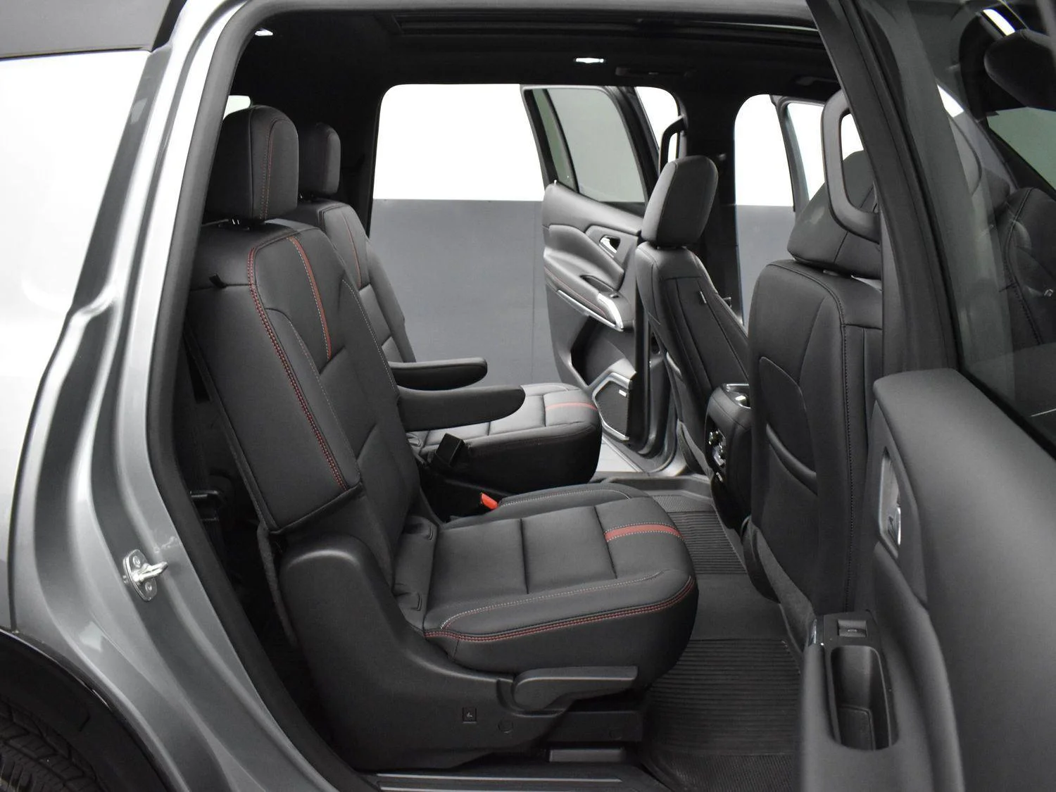 Used 2024 Sterling Gray Metallic Chevrolet RS image 35