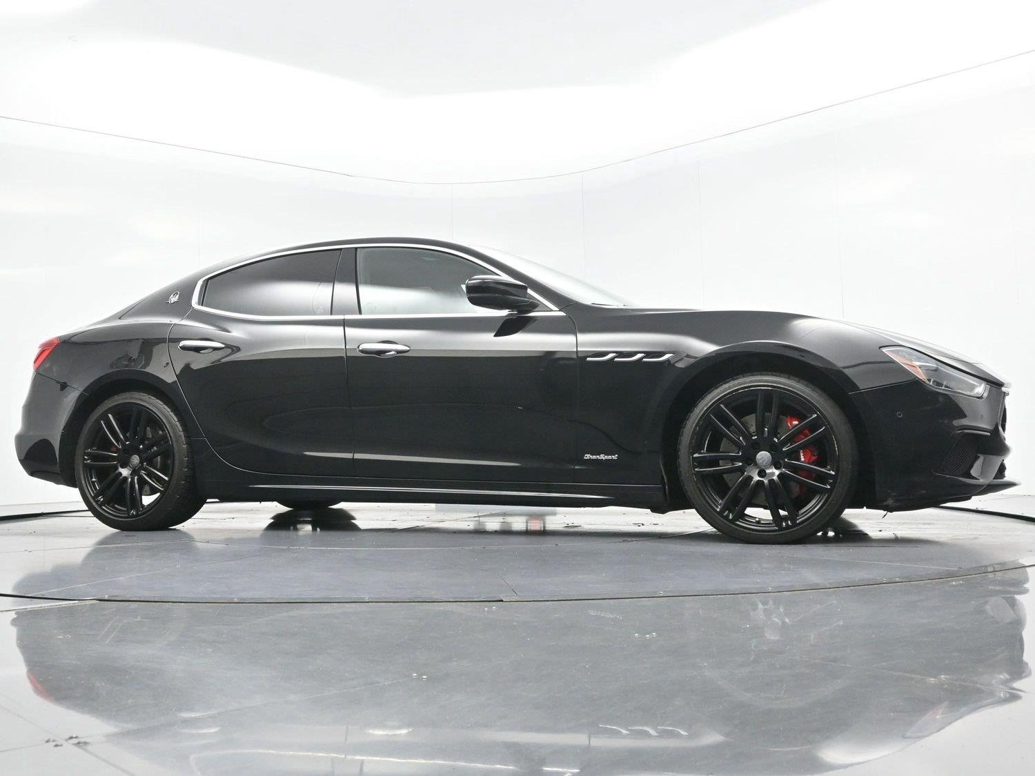 Used 2018 Nero Maserati S GranSport image 43