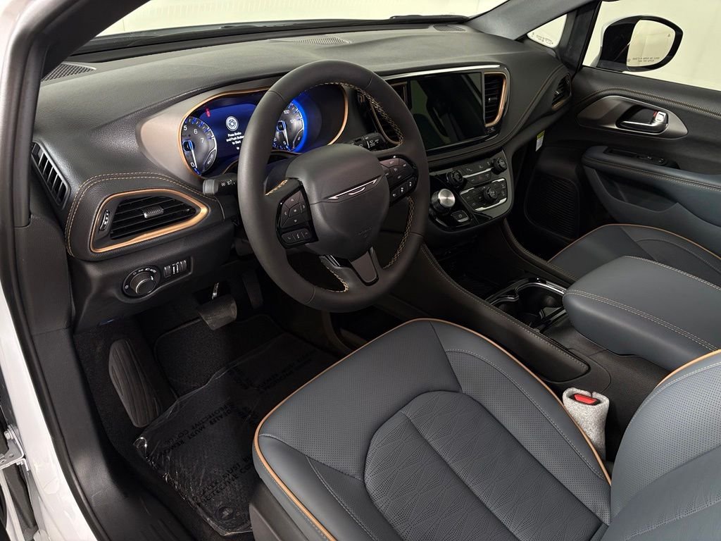 New 2027 Bright White Clear-Coat Exterior Paint Chrysler Pinnacle image 17