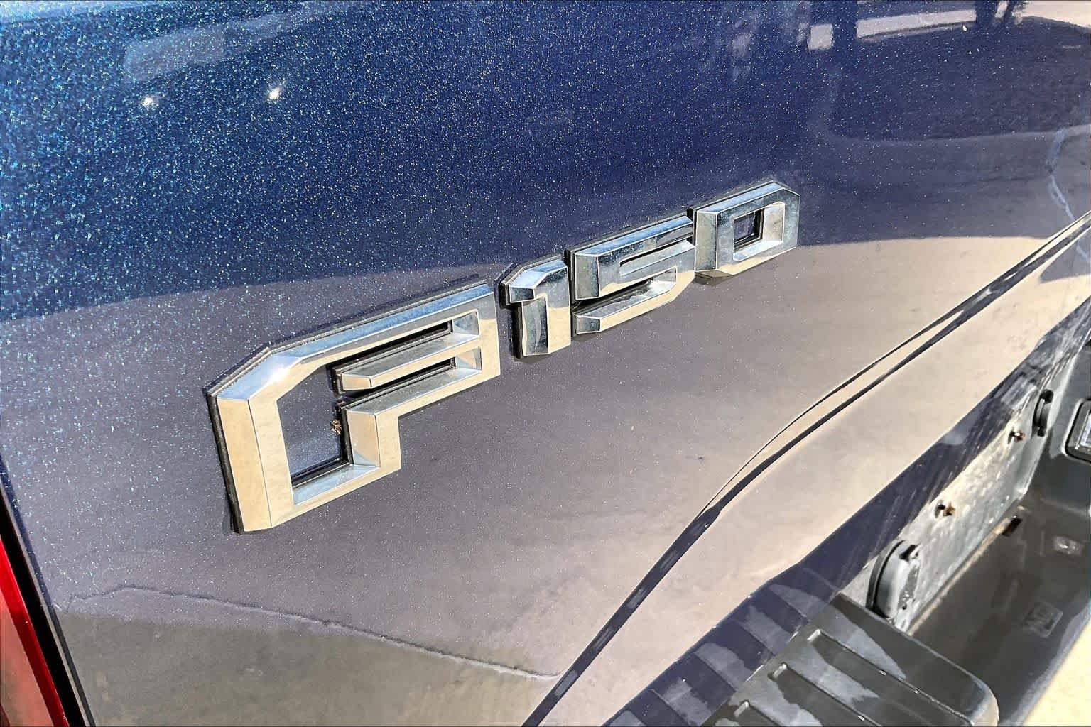 Used 2017 Blue Jeans Metallic Ford XLT image 30