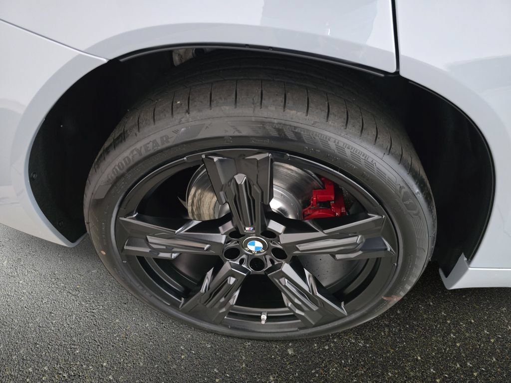 New 2026 Brooklyn Grey Metallic BMW M50 xDrive image 29