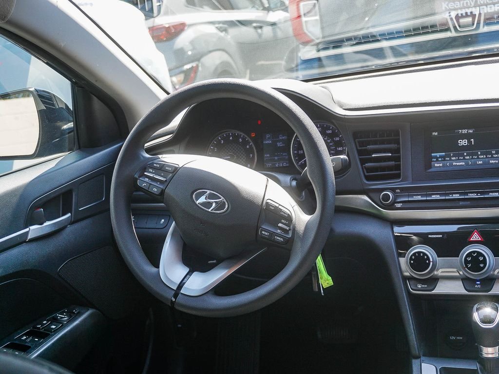 Used 2019 Black Hyundai SE image 16