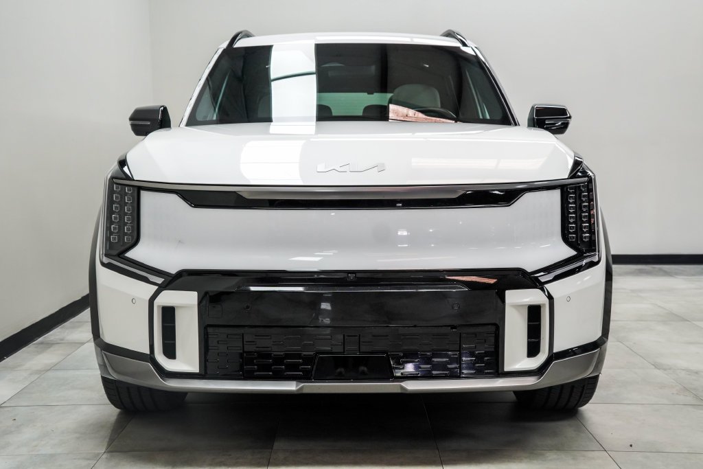 Used 2024 White Kia GT-Line image 7