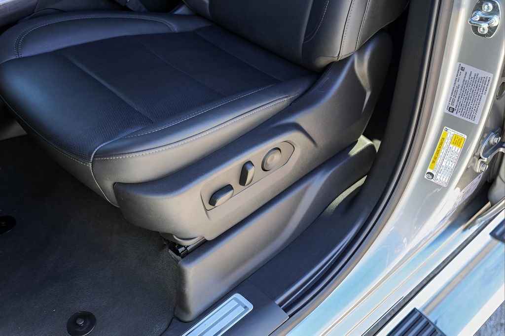 2025 Chevrolet Silverado 2500HD LTZ - Photo 16