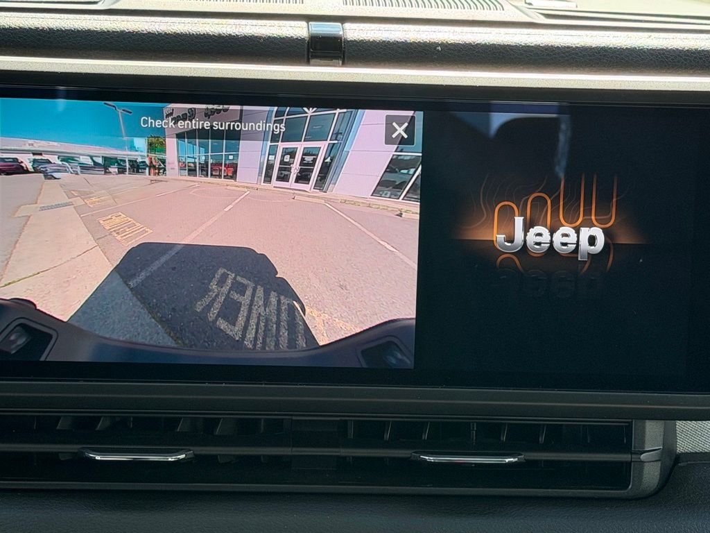 New 2026 Bright White Clear-Coat Exterior Paint Jeep Sport image 22
