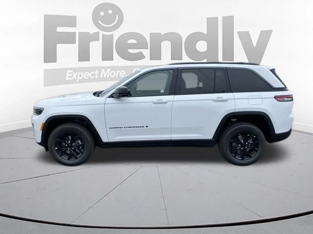 New 2026 Bright White Clear-Coat Exterior Paint Jeep Altitude image 2