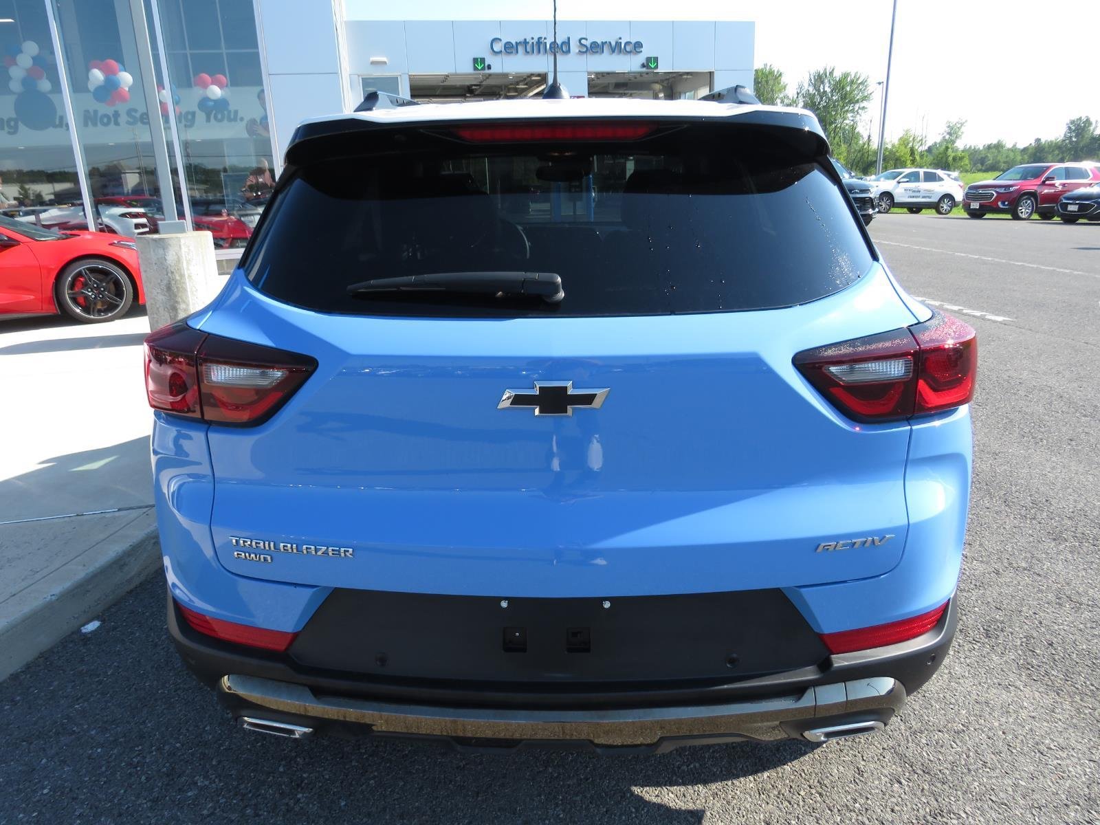 Used 2024 Fountain Blue Chevrolet ACTIV image 10