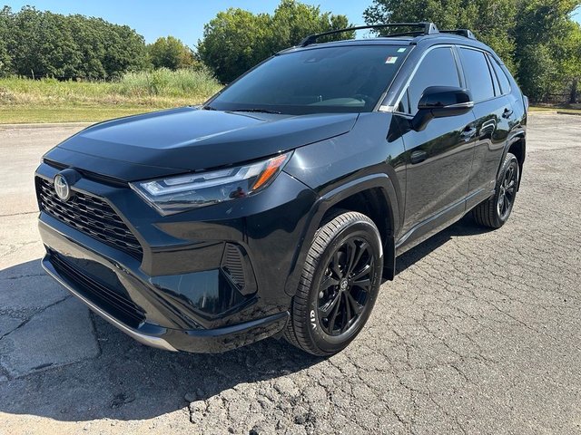 2024 Toyota RAV4 Hybrid SE