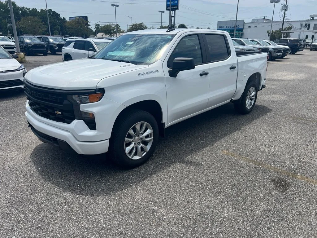 New 2026 Summit White Chevrolet Custom image 1