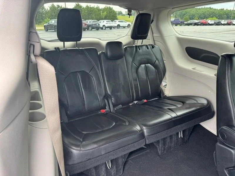 Used 2023 White Chrysler Touring L image 10