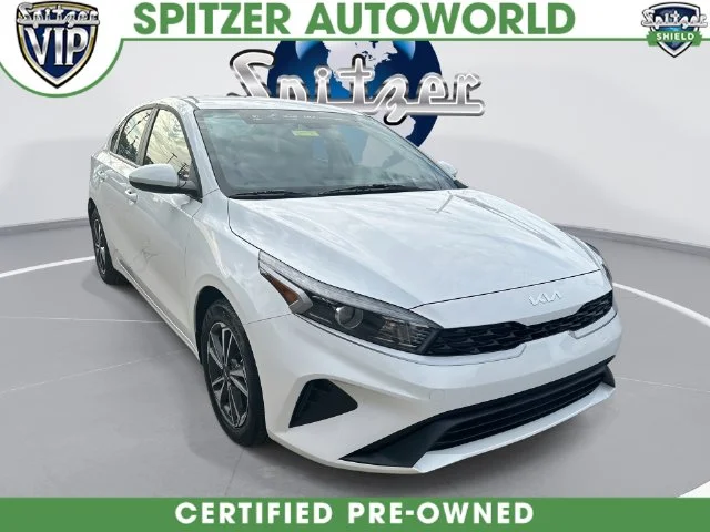 Used 2024 White Kia LXS image 1