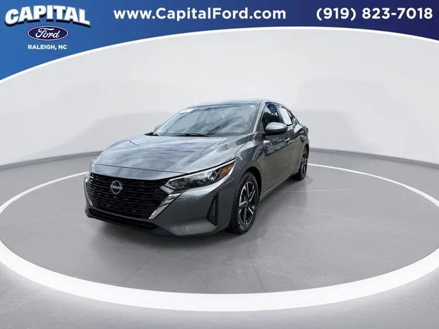 Used 2025 Gray Nissan SV image 4