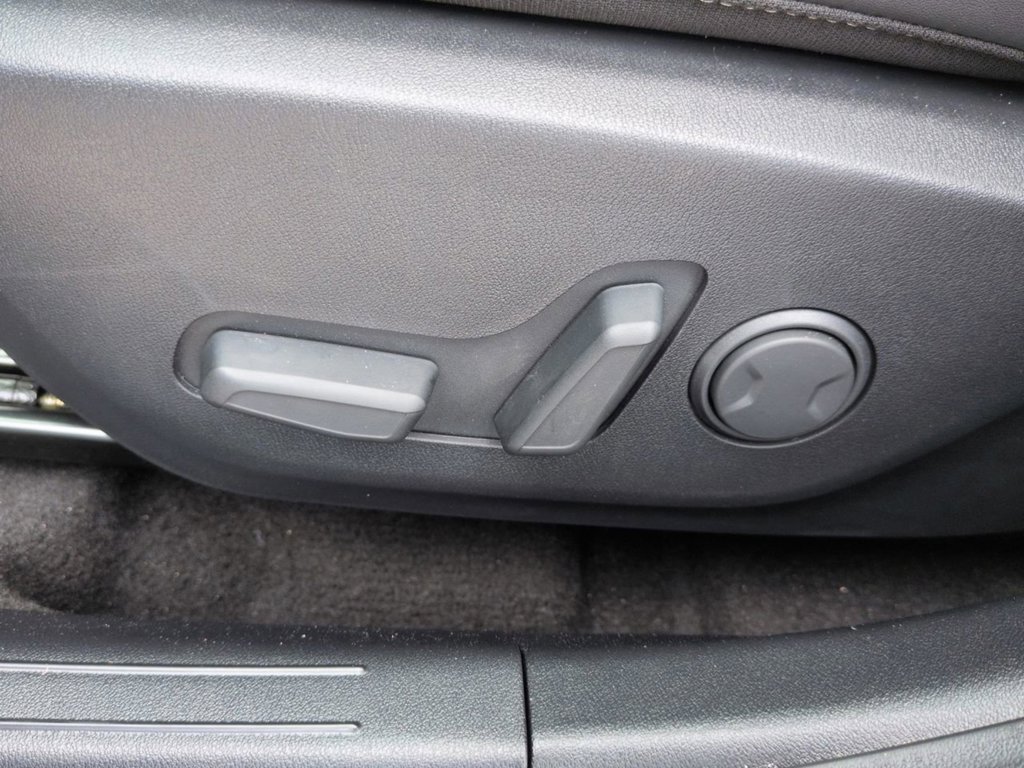 New 2026 Aurora Black Pearl Kia GT-Line Turbo image 17