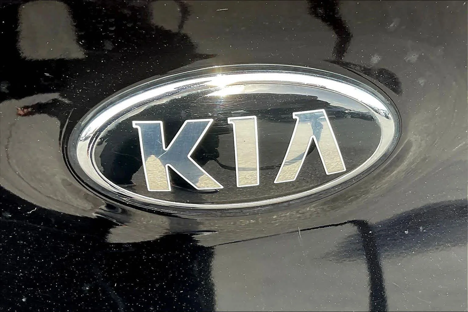 Used 2022 Black Cherry Kia LX image 48