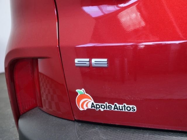 Certified Used 2022 Red Ford SE image 9