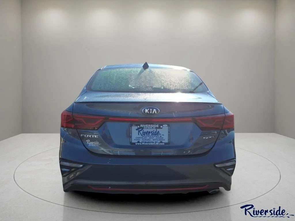 Used 2020 Gray Kia GT-Line image 3