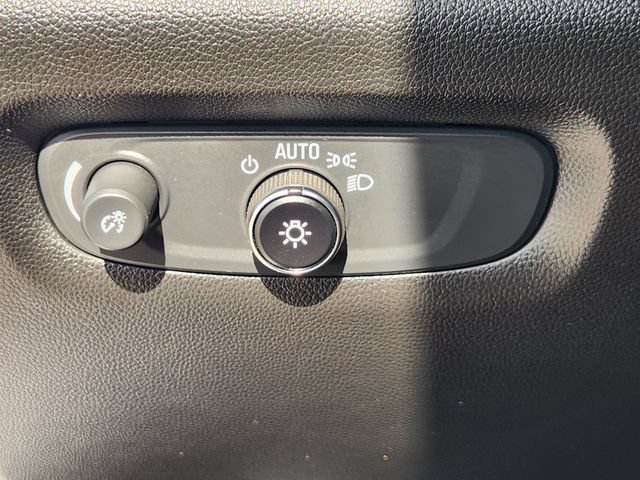 Used 2023 Summit White Chevrolet LT Leather image 21