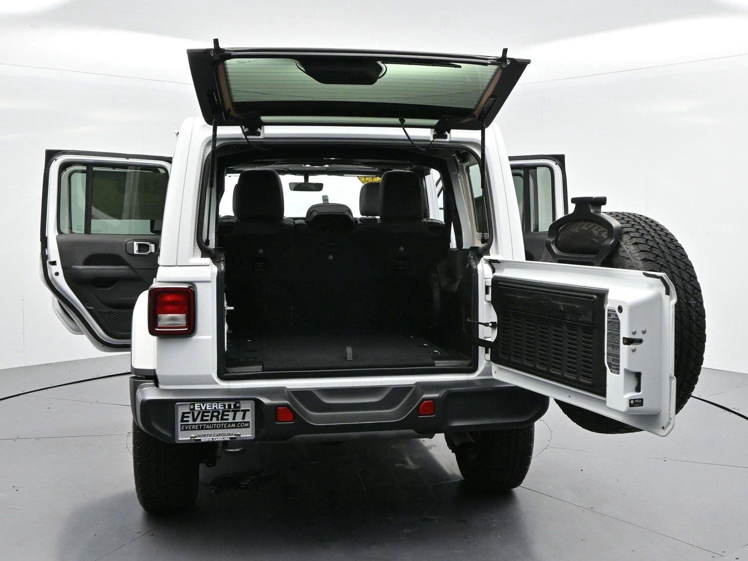 Used 2023 Bright White Clearcoat Jeep Sahara Altitude image 45