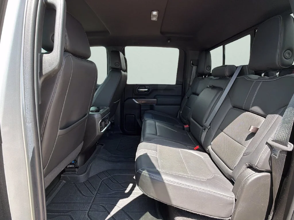 Used 2022 SILVER ICE METALLIC Chevrolet High Country image 27