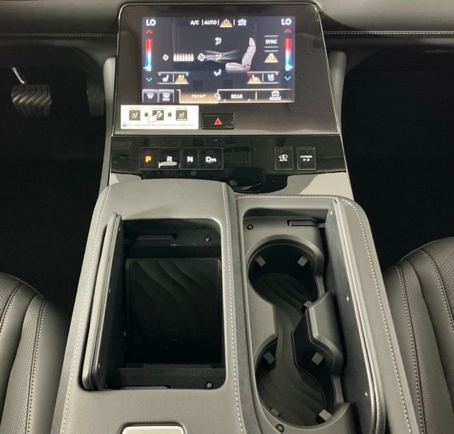 New 2026 RADIANT WHITE INFINITI Luxe 2WD image 21