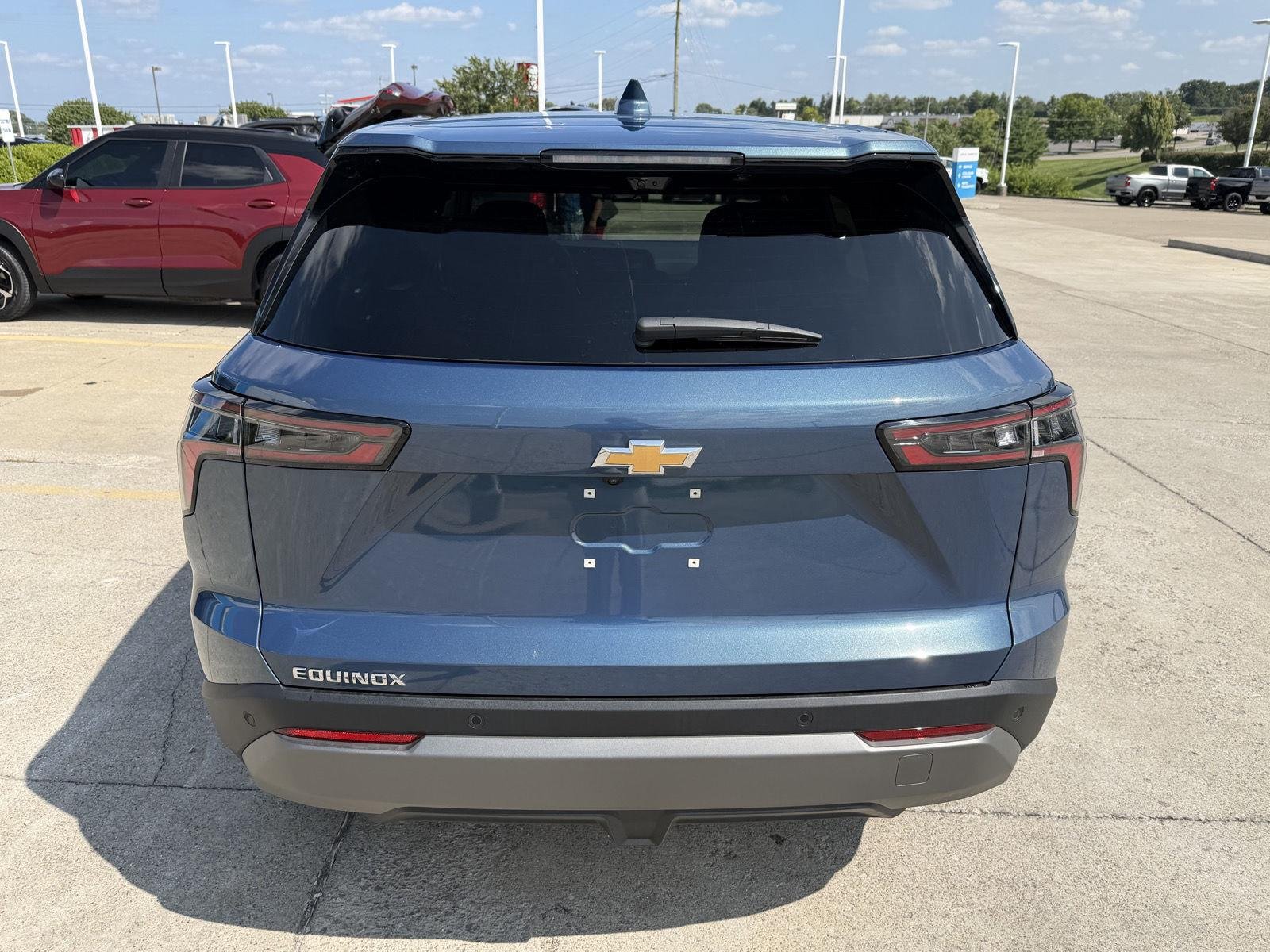 2027 Chevrolet Equinox LT - Photo 37
