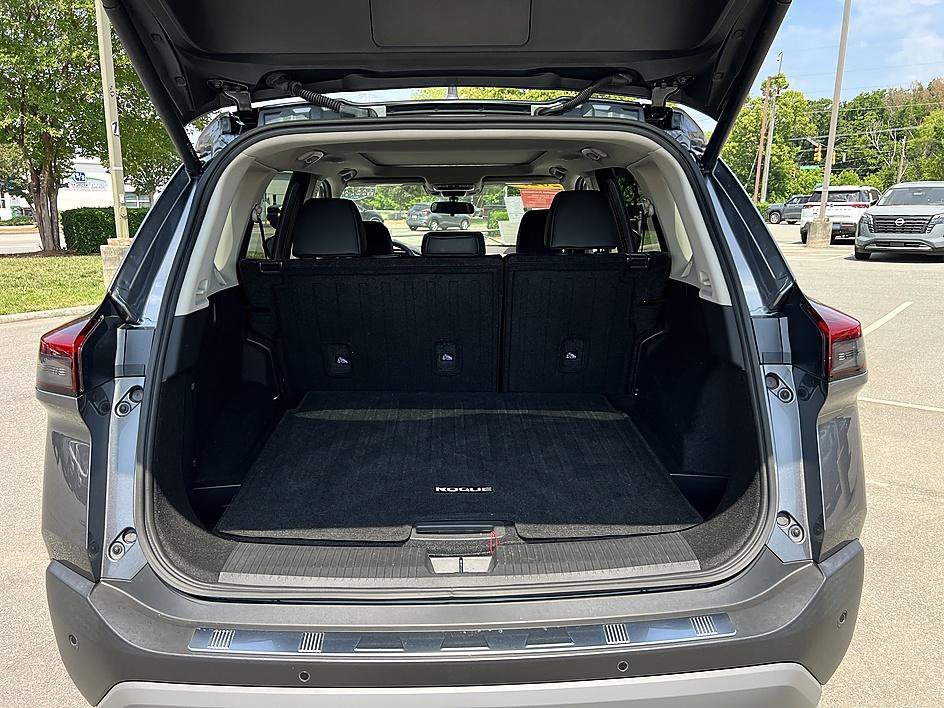 Used 2023 Gun Metallic Nissan SV image 15
