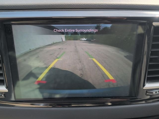 Used 2024 Silver Chrysler Touring L image 17