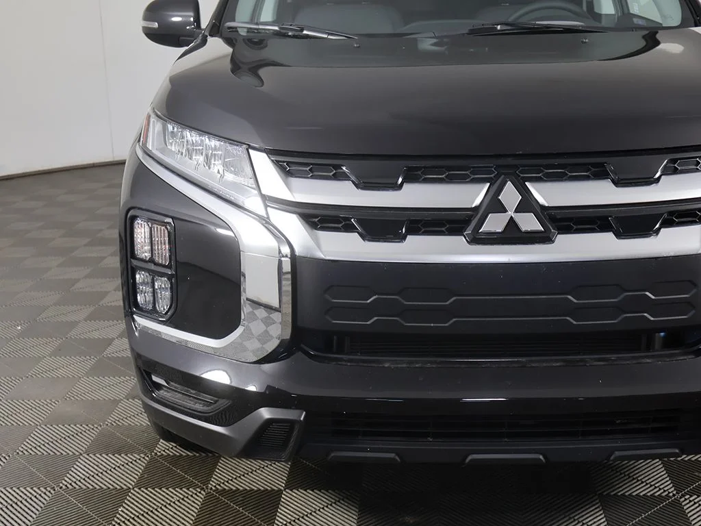 New 2026 Black Mitsubishi 2.0 SE image 11