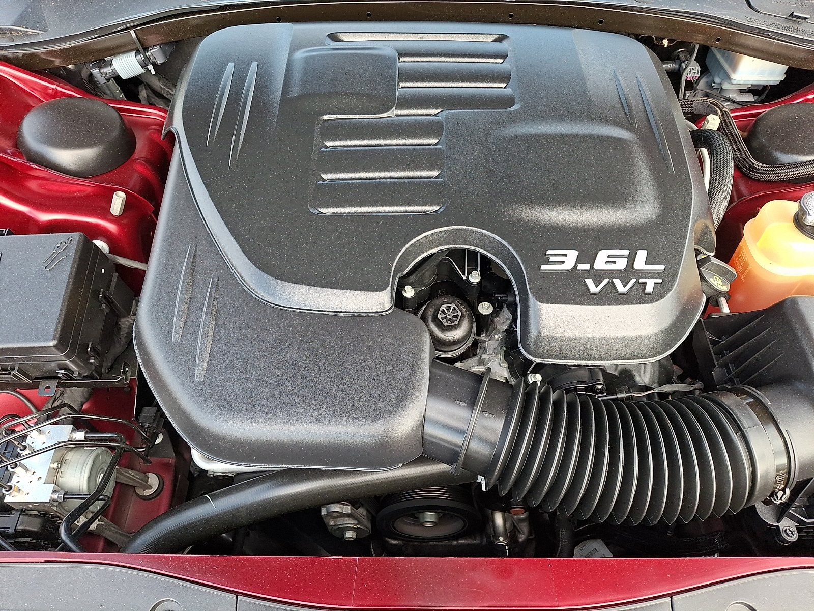 Used 2022 Octane Red Pearlcoat - PRV Dodge SXT RWD image 27