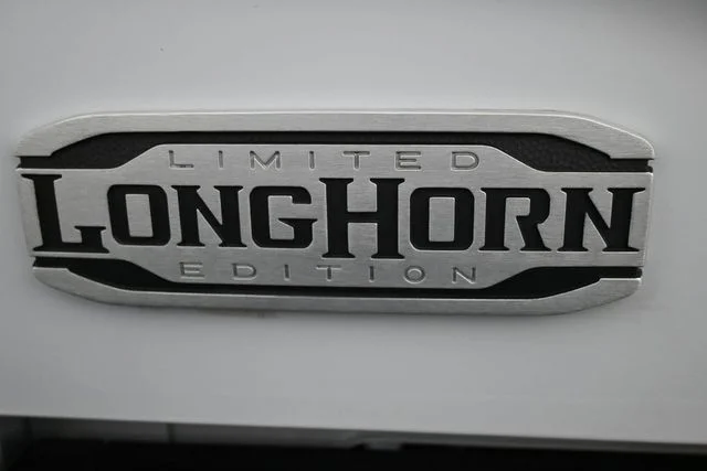 Used 2025 White Ram Limited image 12