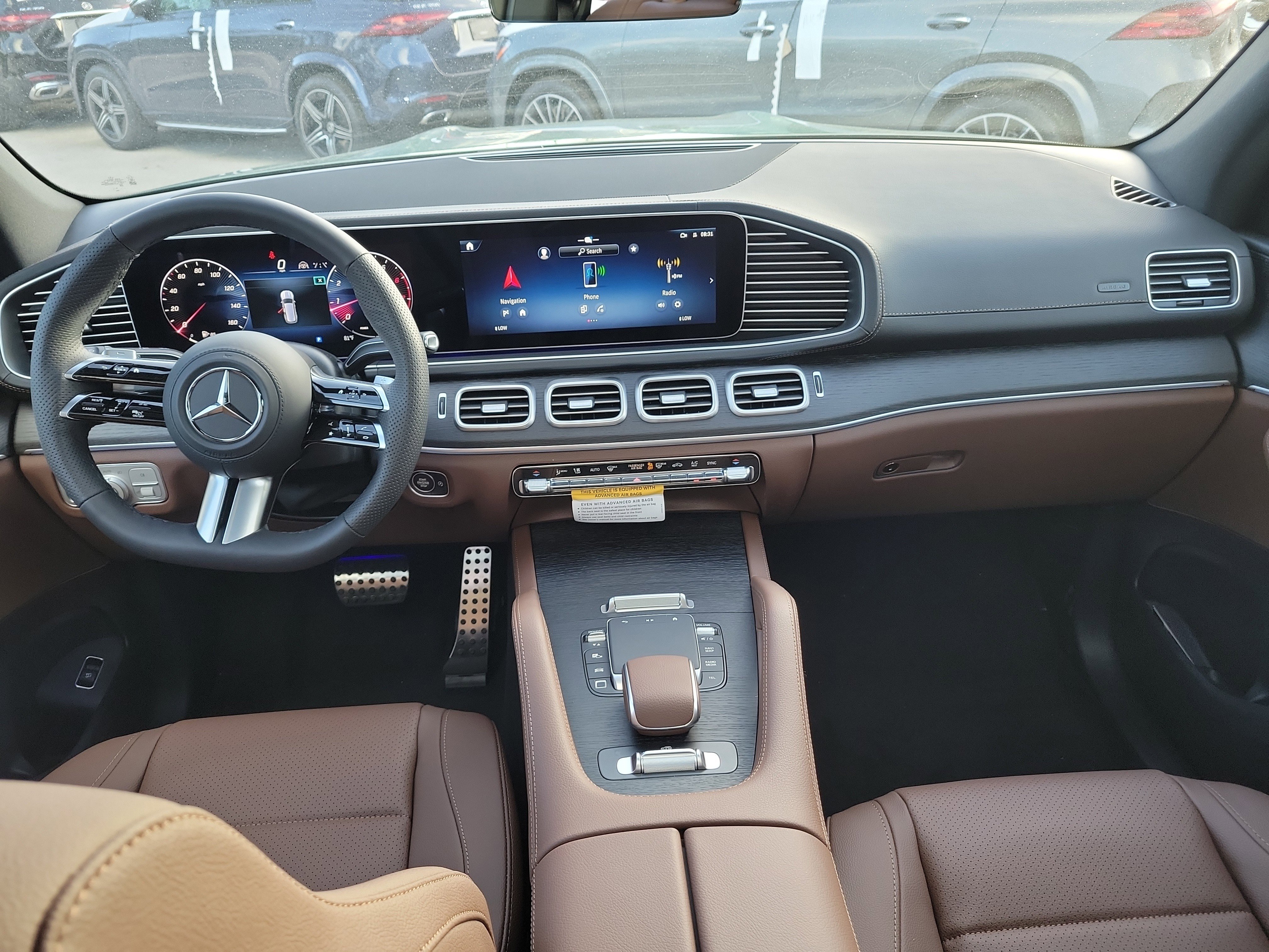 New 2026 MANUFAKTUR Ireland Mid Green Metallic Mercedes-Benz GLS 450 image 49