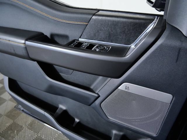Used 2025  Ford Tremor image 23
