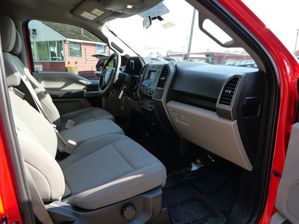 Used 2018 Red Ford Lariat image 11