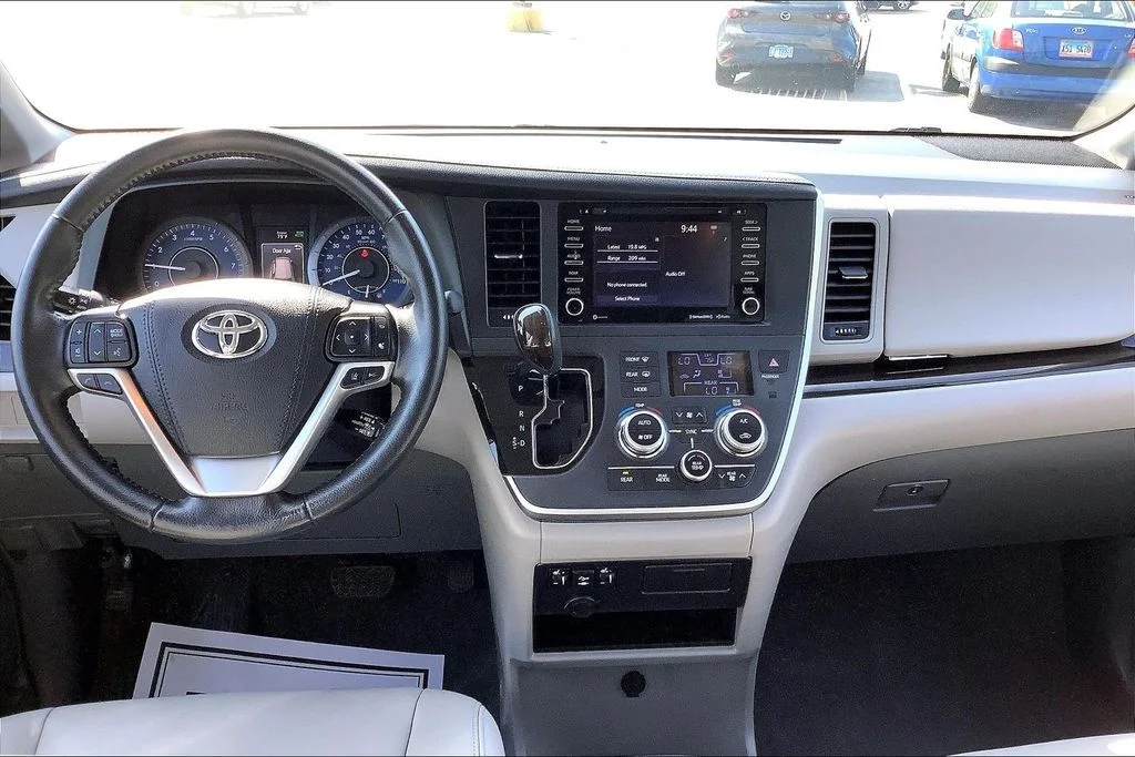 Used 2020 Red Toyota XLE image 18