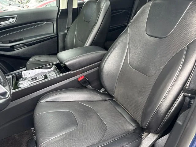 Used 2020 Blue Ford Titanium image 23