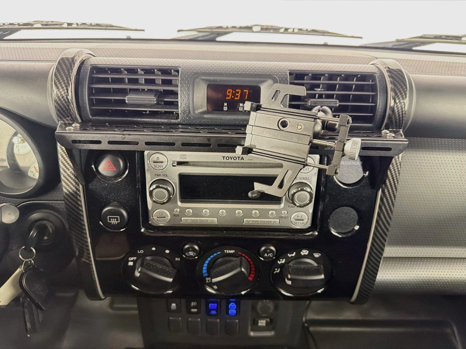 Used 2014 Black Toyota SR image 14
