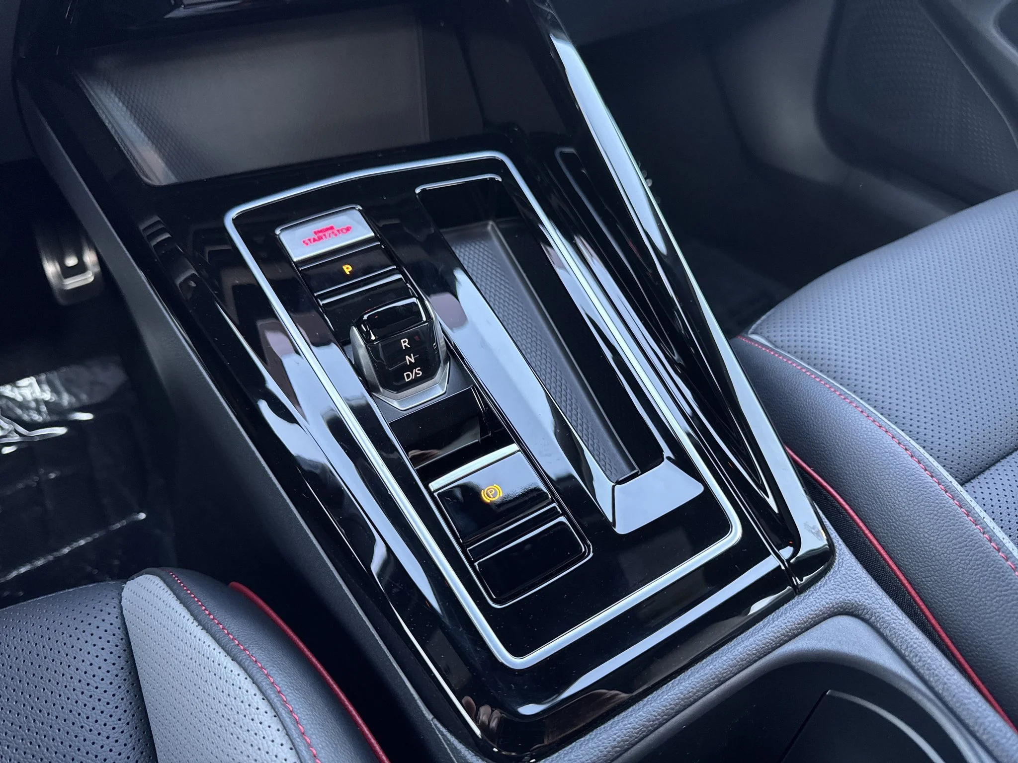 New 2026 Opal White Pearl Volkswagen SE image 27