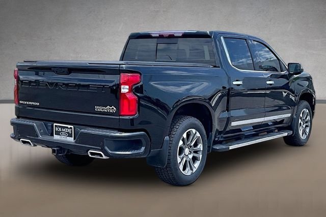 Used 2023 Black Chevrolet High Country image 2