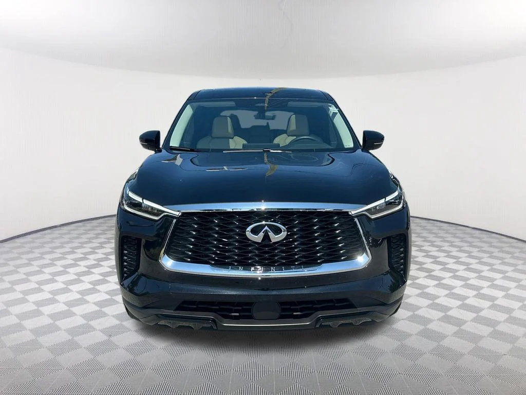 Used 2024 Black INFINITI PURE image 2