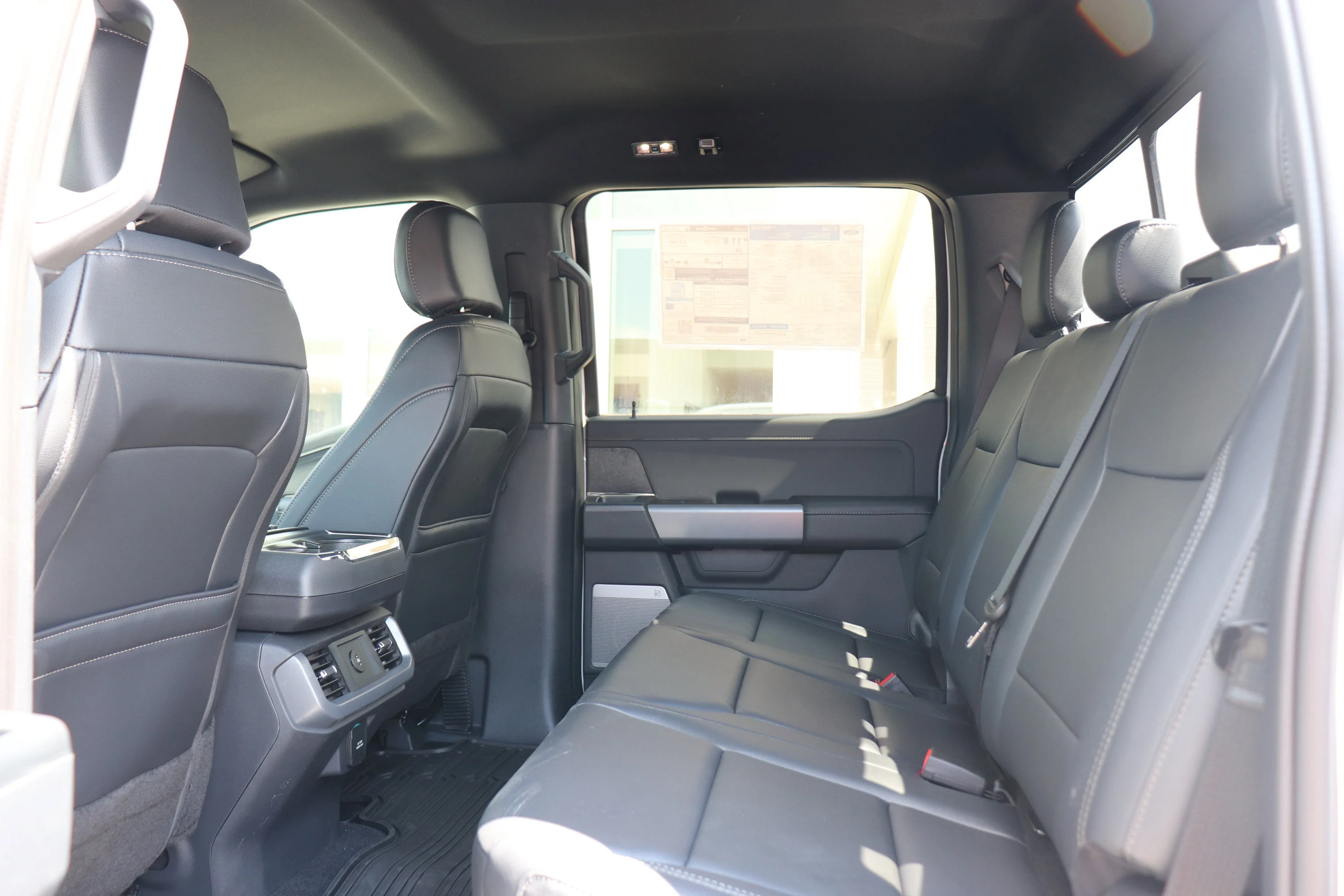 New 2026 OXFORD WHITE Ford XLT image 12