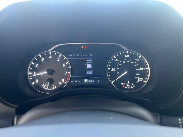 Used 2025 White Nissan  image 8
