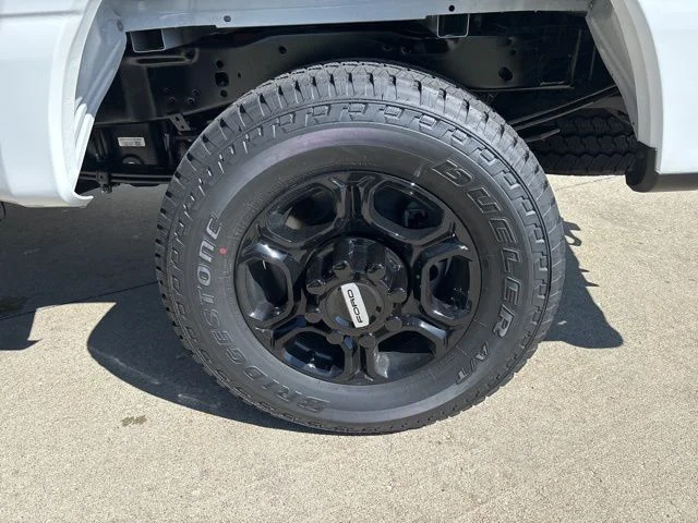 New 2026 Oxford White Ford XL image 10