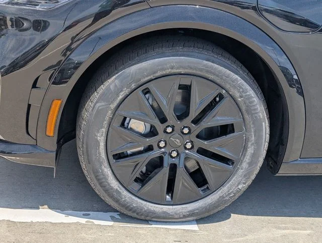 New 2026 Shadow Black Ford Premium image 4