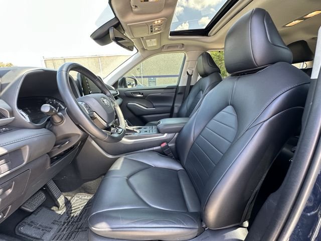 Used 2021  Toyota XLE image 28