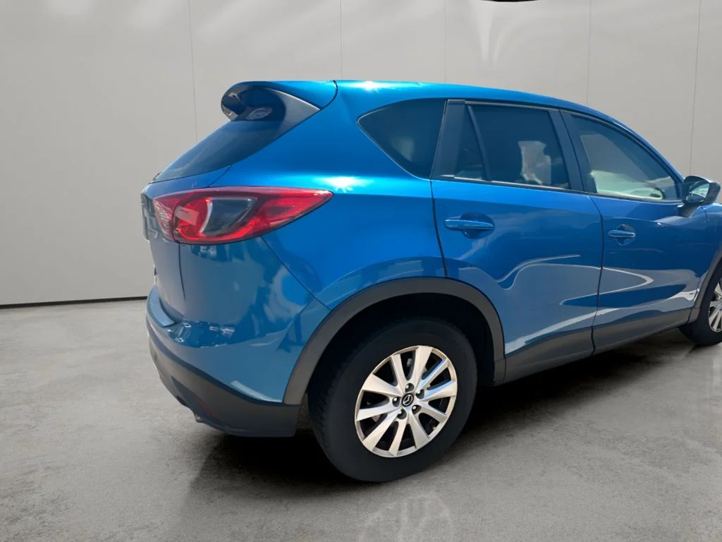 Used 2013  Mazda Touring image 3