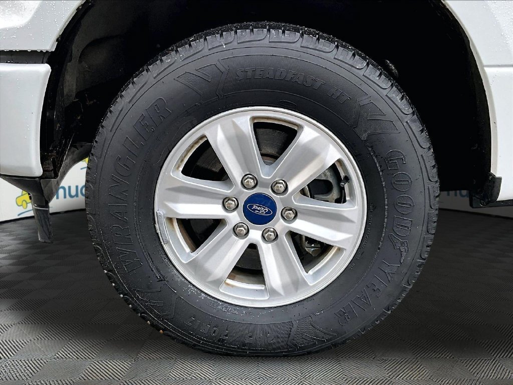 Used 2018 Oxford White Ford XL image 7