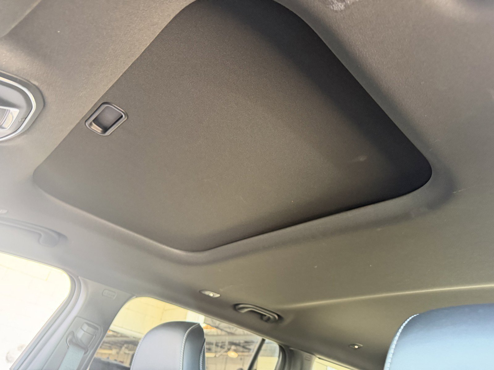 Used 2023 Baltic Gray Metallic Clearcoat Jeep Altitude image 19