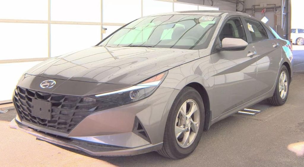 2023 Hyundai Elantra SE