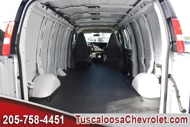 2025 Chevrolet Express Cargo Work Van - Photo 9