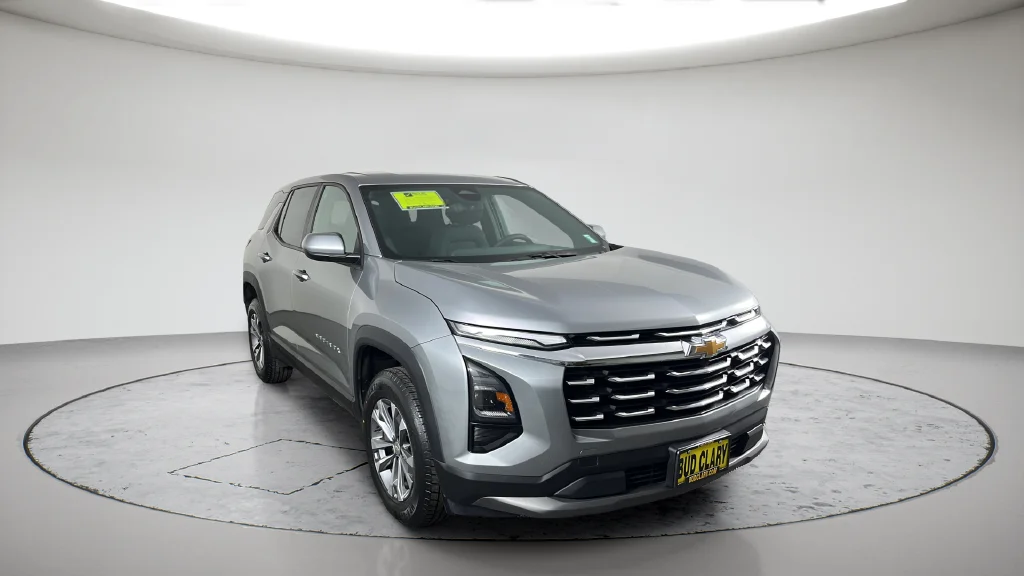 Used 2025 Gray Chevrolet LT image 5